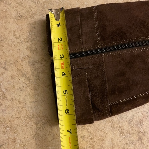 Boots - Picture 7 of 7